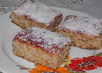 Jablečný koláč s rybízovou marmeládou Jablečný koláč s rybízovou marmeládou