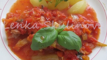Králičí nožky v zelenino-bazalkové omáčce