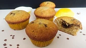 Banánové muffinky s čokoládou, Po upečení necháme chvíli vychladnout, a potom muffiny opatrně vyjmeme z formy.