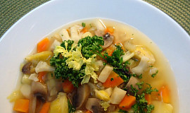 Zeleninová polévka zashuštěná pohankou