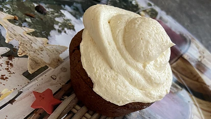 Čokoládové muffiny s kokosovou polevou