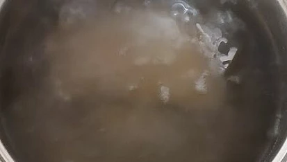 Smetanové kari, Mezitím dáme vařit rýži podle návodu.
