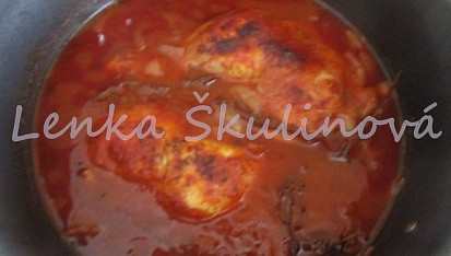 Kuřecí stehna na červeném víně