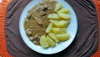 Jehněčí na majoránce s bramborem