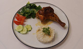 Kuře s mandlovou nádivkou z Prostřeno (Kuře s mandlovou nádivkou podáváme s rýží a zeleninovou oblohou. Zdroj: Se souhlasem TV Prima)