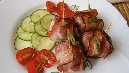 Žampiony ve slanině, plněné nivou