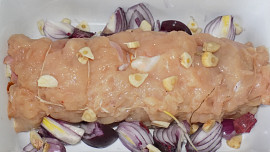 Kuřecí roláda se sušenými rajčaty