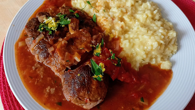 Telecí ossobuco a šafránové rizoto, Telecí ossobuco a šafránové rizoto