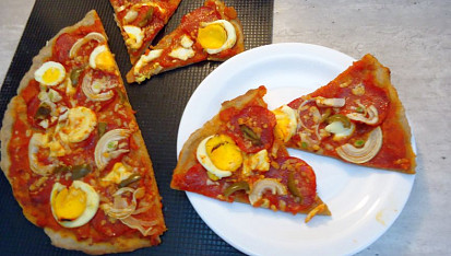 Pizza peperoncino s žitnou moukou