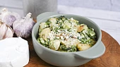Gnocchi zapečené se špenátem a třemi druhy sýrů