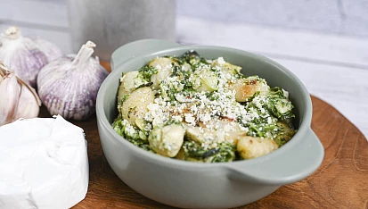 Gnocchi zapečené se špenátem a třemi druhy sýrů