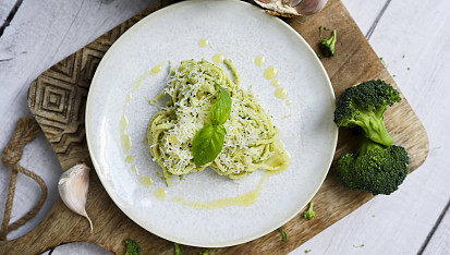 Špagety s brokolicovým krémem