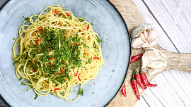 Spaghetti aglio olio e peperoncino