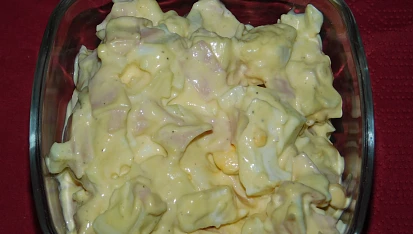 Hermelínový salát se šunkou