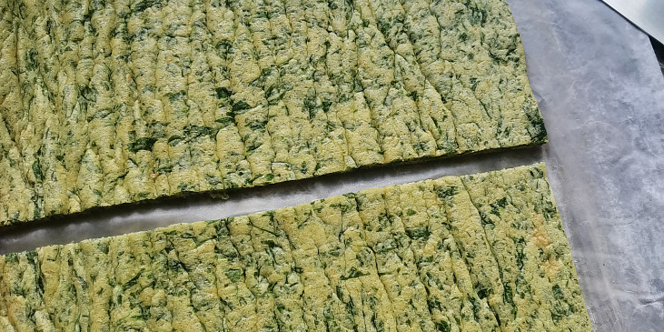 Špenátová roláda s uzeným lososem