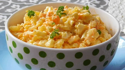 Květák na způsob salátu Coleslaw