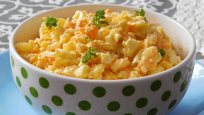 Květák na způsob salátu Coleslaw