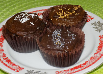 Muffiny s čokoládovo-avokádovým krémem