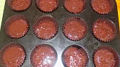 Muffiny s čokoládovo-avokádovým krémem