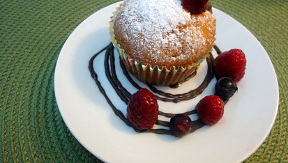 Muffiny se směsí drobného ovoce