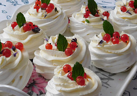 Mini Pavlova