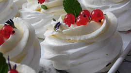 Mini Pavlova