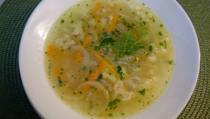 Květákovo-fenyklová  polévka