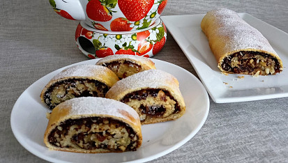 Závin s ořechy, rozinkami a čokoládou, Závin s ořechy, rozinkami a čokoládou.