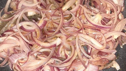 Kuřecí curry s rajčaty a jogurtem