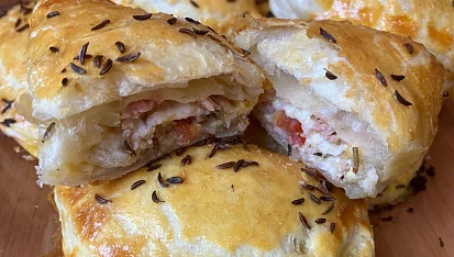 Plněné pirožky z listového těsta