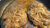 Telecí ossobuco s houbami a zeleninou