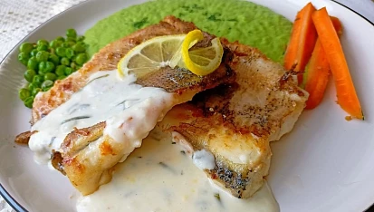 Štika s hráškovým pyré a citronovo-smetanovou  omáčkou, Štika