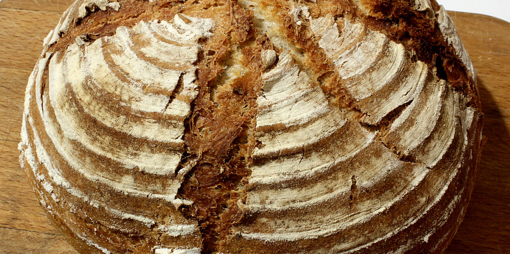 Základní chleba z remosky