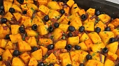 Dýňová caponata s bramborem a pečeným krůtím prsem