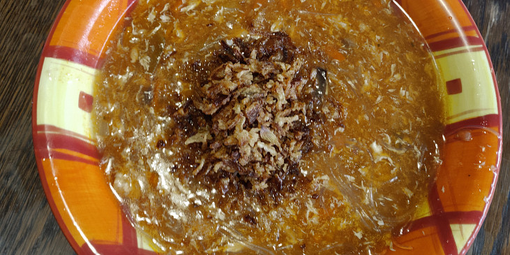 Pekingská polévka s kuřecím masem (Pekingská polévka s kuřecím masem.)