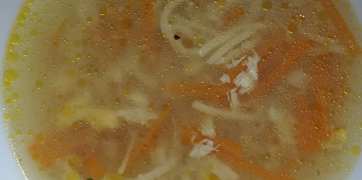 Rychlá falešná slepičí polévka z mrkve
