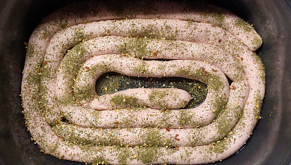 Vinná klobása chimichurri, Před zapnutím Loudy.