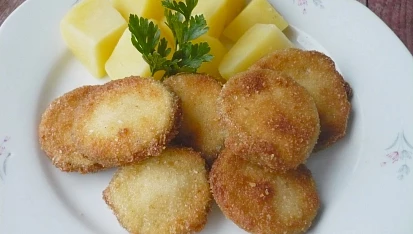 Smažená cuketa s česnekem