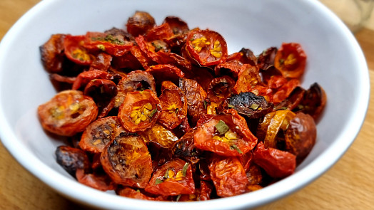 Sušená cherry rajčata v troubě