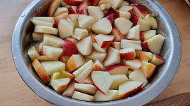 Zavařený jablečný kompot