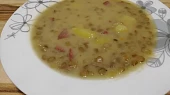 Čočková polévka se zakysanou smetanou