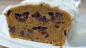 Dýňový chlebíček s kousky čokolády a mascarpone krémem
