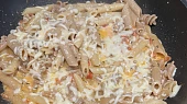 Těstoviny s mozzarelou
