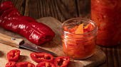 Sterilovaná paprika s olejem