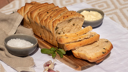 Trhací chlebík (Pull Apart Bread)