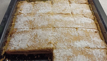 Křehký jablkový koláč, Opravdu je to moc dobrý. I na plechu vypadá dobře