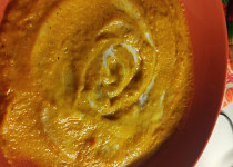 Mrkvová polévka s „polovičním kari“