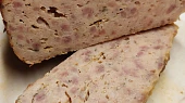 Sekaná z drůbežího masa, Drůbeží sekaná s přídavkem směsi mletého hovězího a vepřového masa.