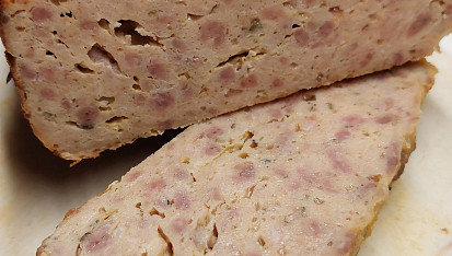 Sekaná z drůbežího masa, Drůbeží sekaná s přídavkem směsi mletého hovězího a vepřového masa.