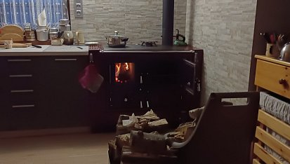 Pomalu pečené vepřové koleno, Kamna ve kterých se dá dobře péct